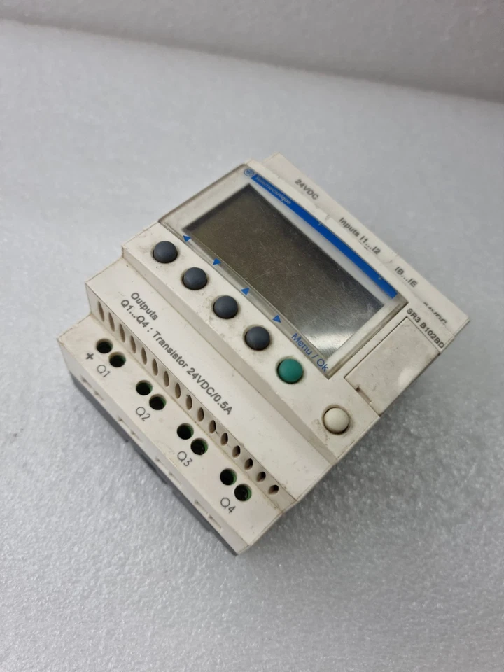 Telemecanique Schneider SR3 B102BD Zelio Logic Smart Relay 24VDC PLC LogicModule